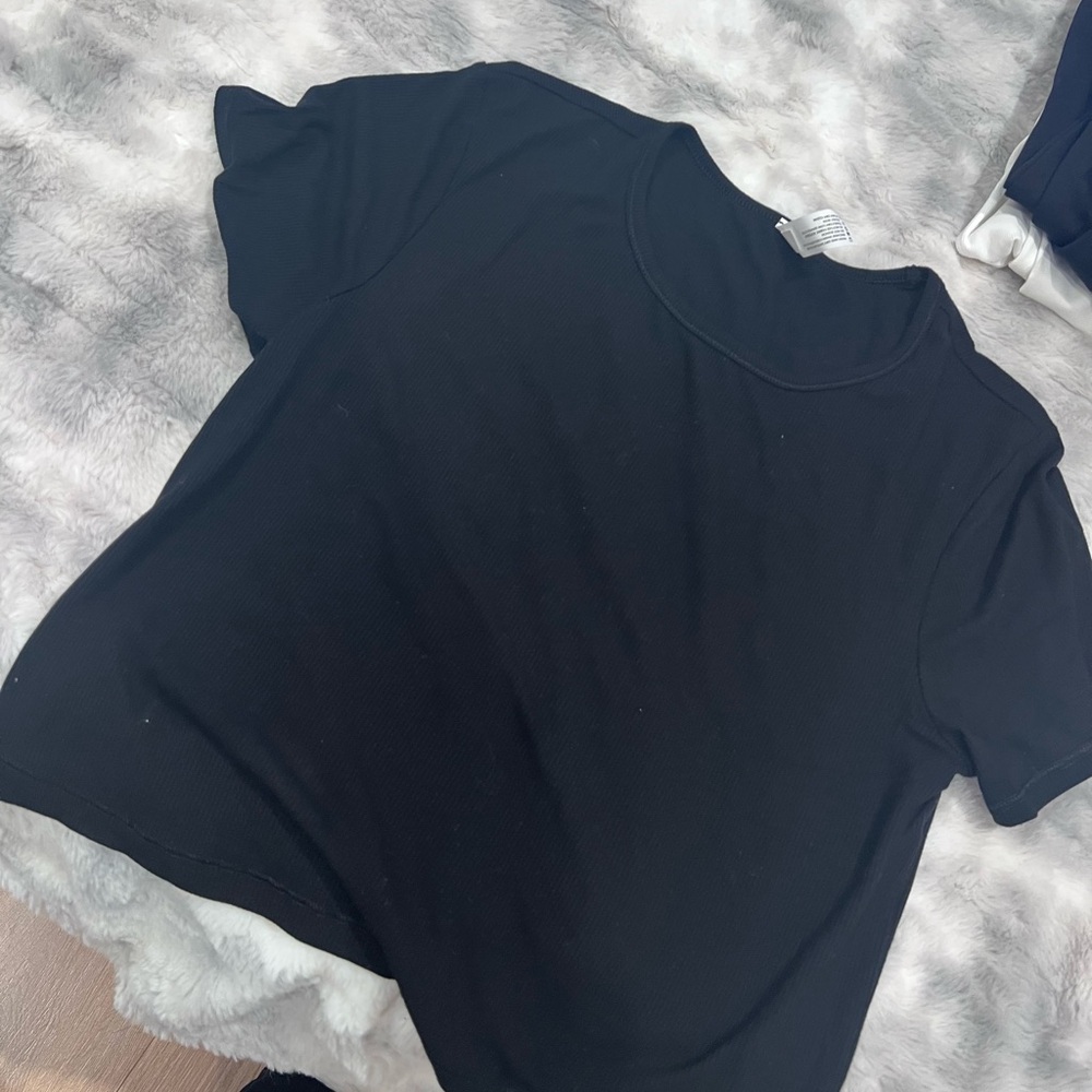 Yogalicious Black Short-Sleeve Ribbed Tee